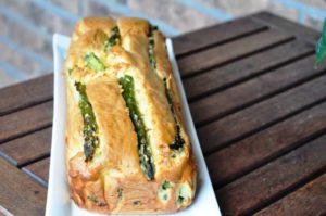 Cake di primavera con fagiolini, piselli e asparagi di Altedo