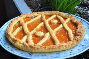 Crostata al cocco con confettura di pere allo zafferano Leprotto