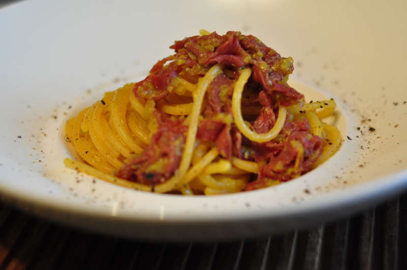 Spaghettoni Felicetti in crema di porro allo zafferano con carne salada per #GardaChefParty