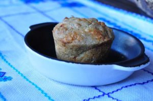 Muffin al grano saraceno con salame piccante e Pecorino Romano DOP