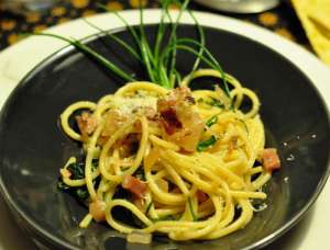 Spaghettoni Monograno Felicetti con agretti e guanciale croccante